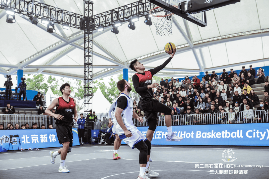 火热篮球季：球迷观赛热情高涨的简单介绍